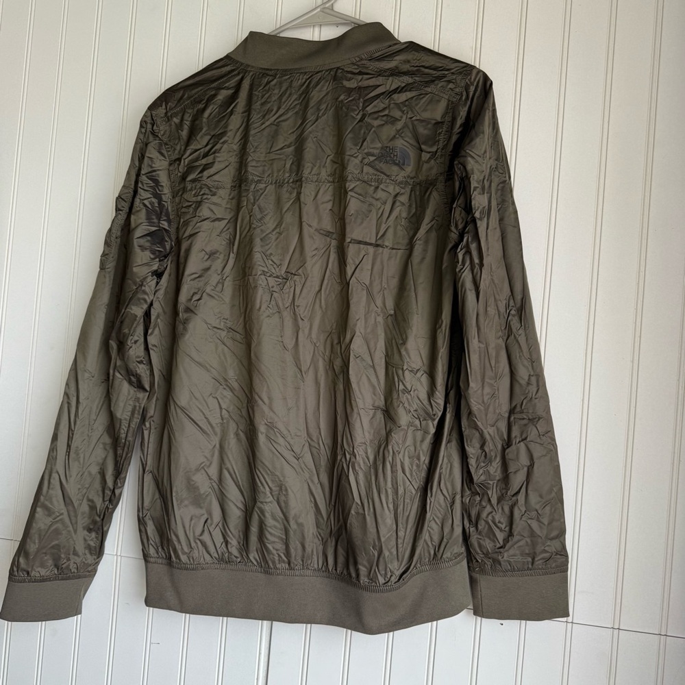 The North Face Size M Windwall bomber jacket in Olive Green - Picture 6 of 6